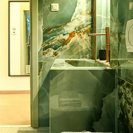 Apartment Downtown Deluxe