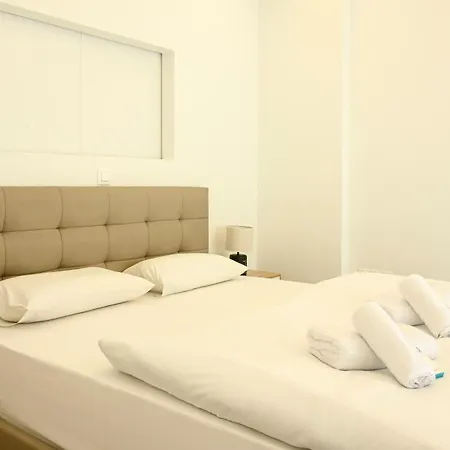 Downtown Deluxe Apartment *