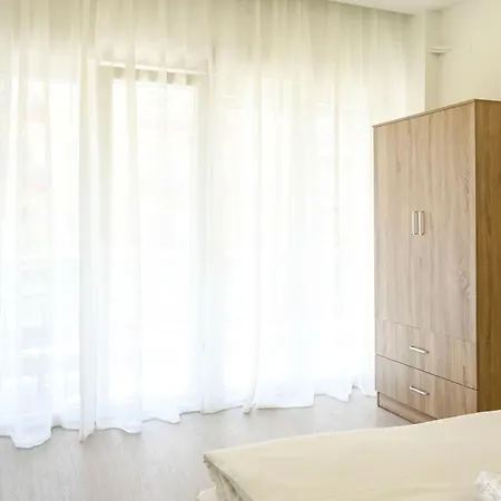 Downtown Deluxe Apartment
