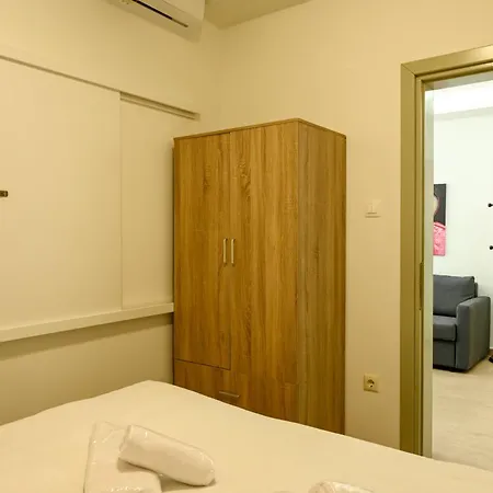 Apartment Downtown Deluxe *