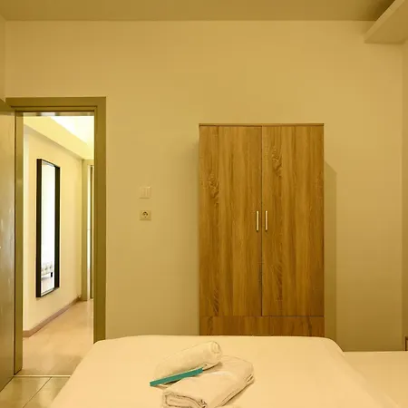 Downtown Deluxe Apartment