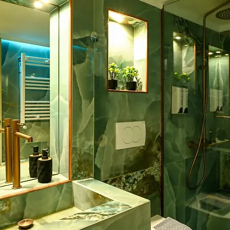 Downtown Deluxe Apartment *