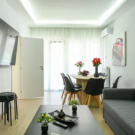Apartment Downtown Deluxe *