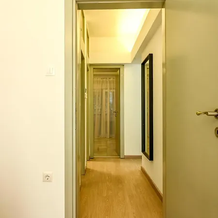 Downtown Deluxe * Thessaloniki