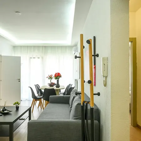 Apartment Downtown Deluxe *